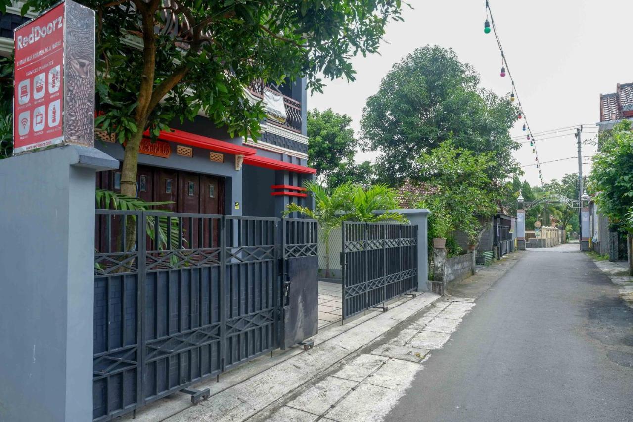 Reddoorz Syariah Near Monumen Jogja Kembali Hotell Kejayan Eksteriør bilde